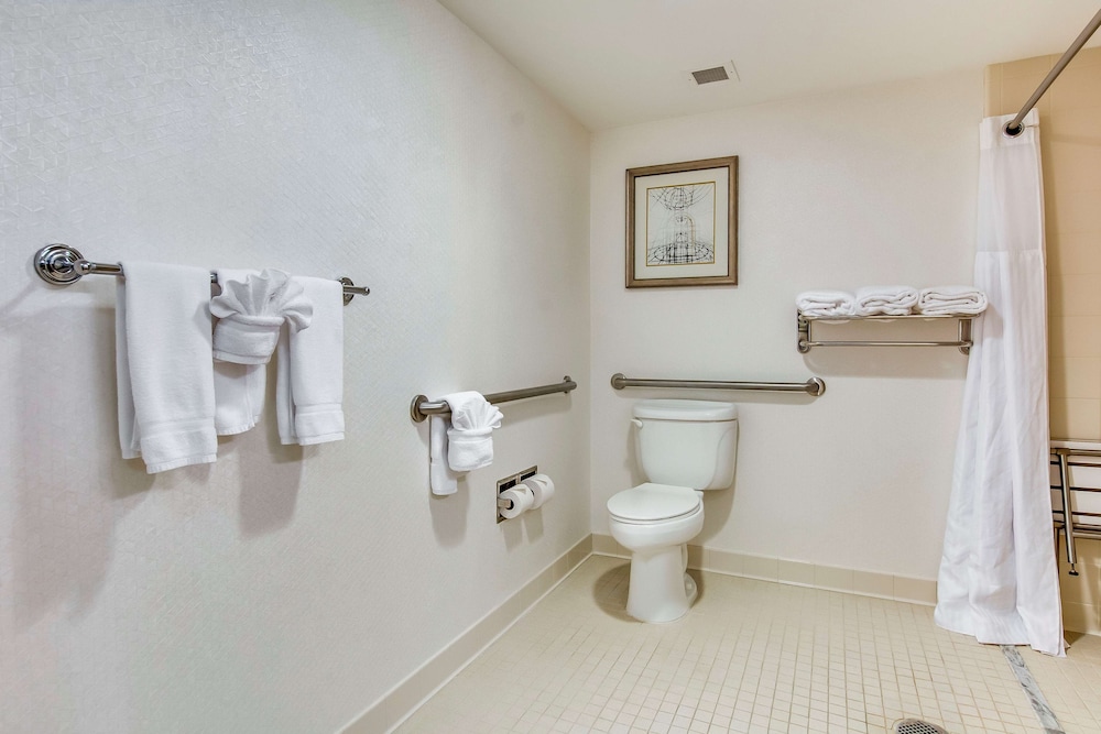 Hilton Garden Inn Louisville Airport 24/69