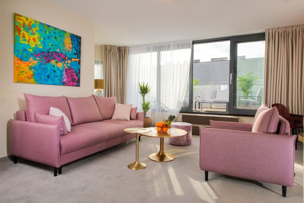 Xerion Hotel 24/50
