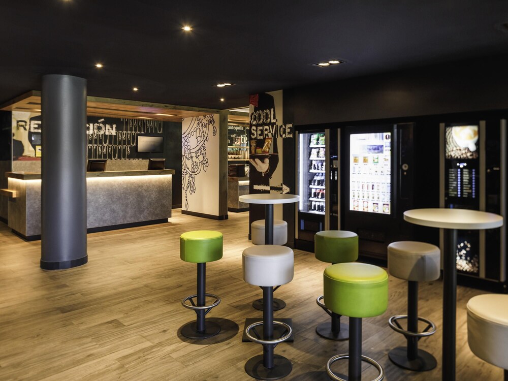 ibis budget Malaga Aeropuerto Avenida Velazquez 30/46