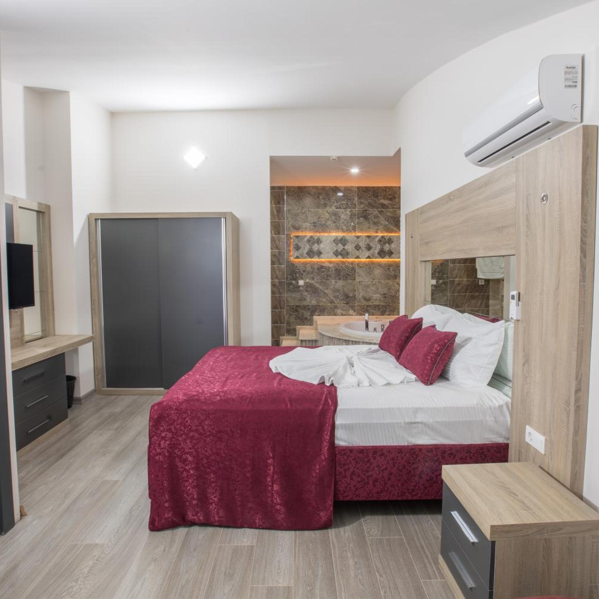 جناح بجاكوزي، Elanis Suites 3/6