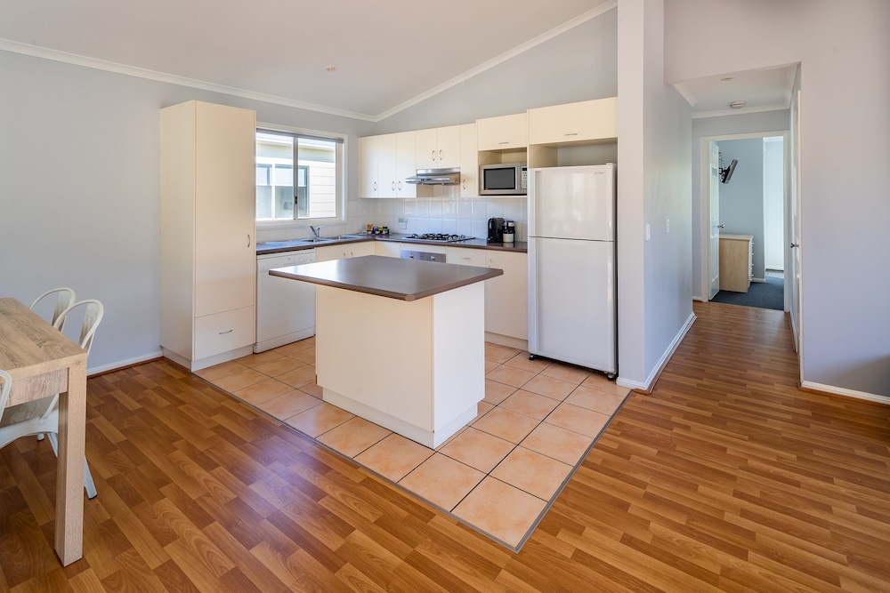 Ingenia Holidays One Mile Beach 6/50