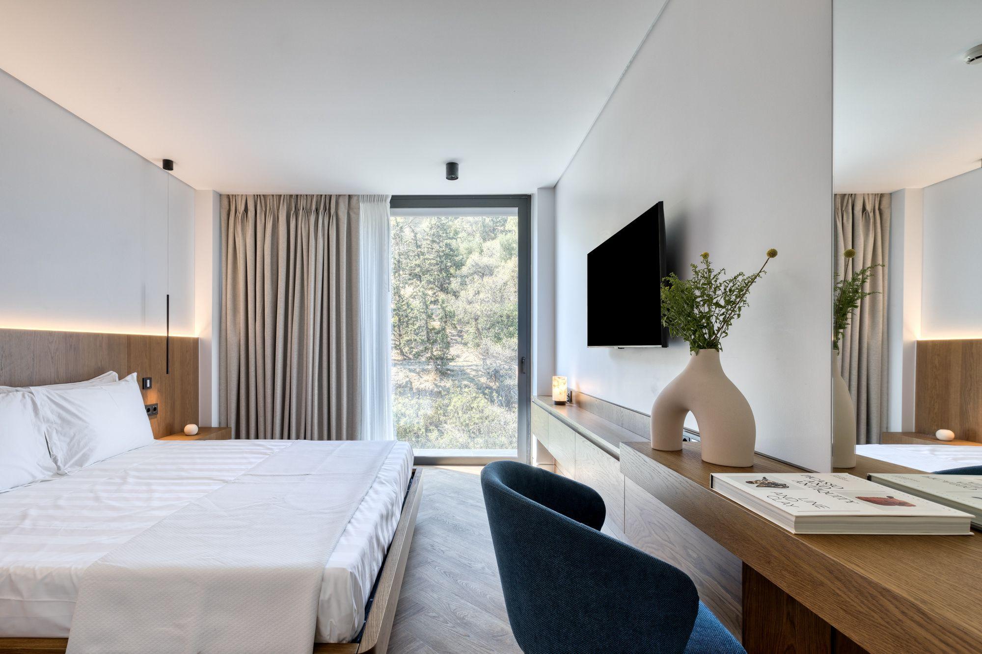 Hill, Superior, Double Bed