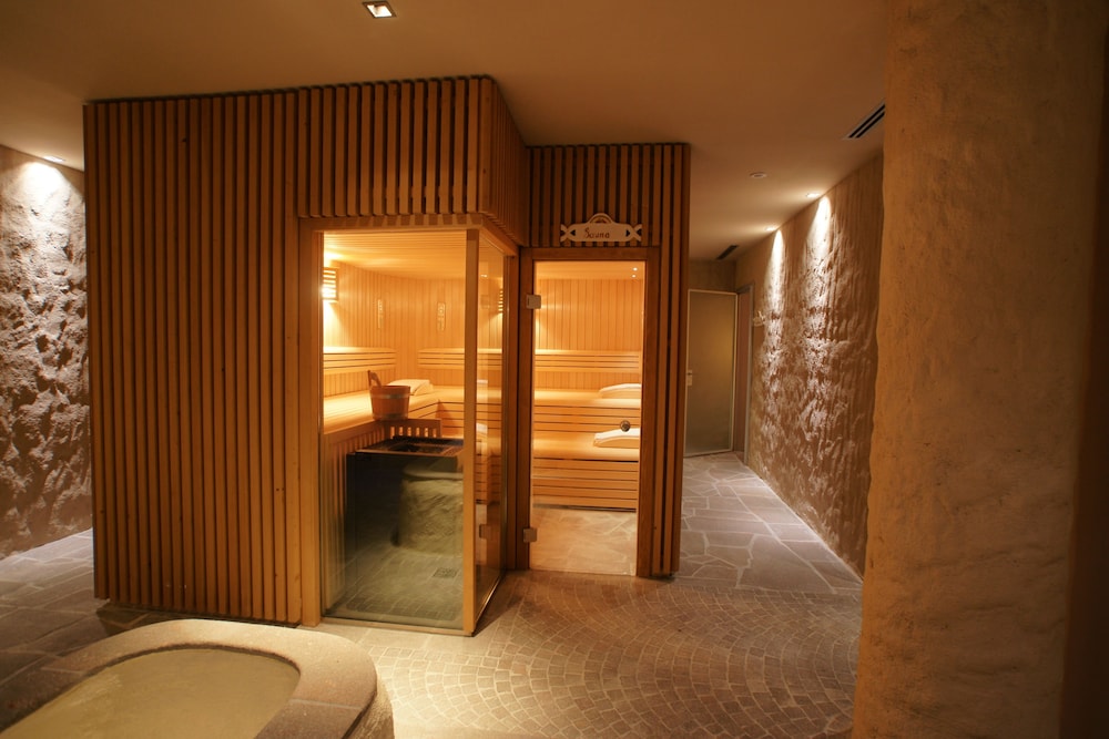 ADLER FAMILY & WELLNESS CLUBRESIDENCE 15/49