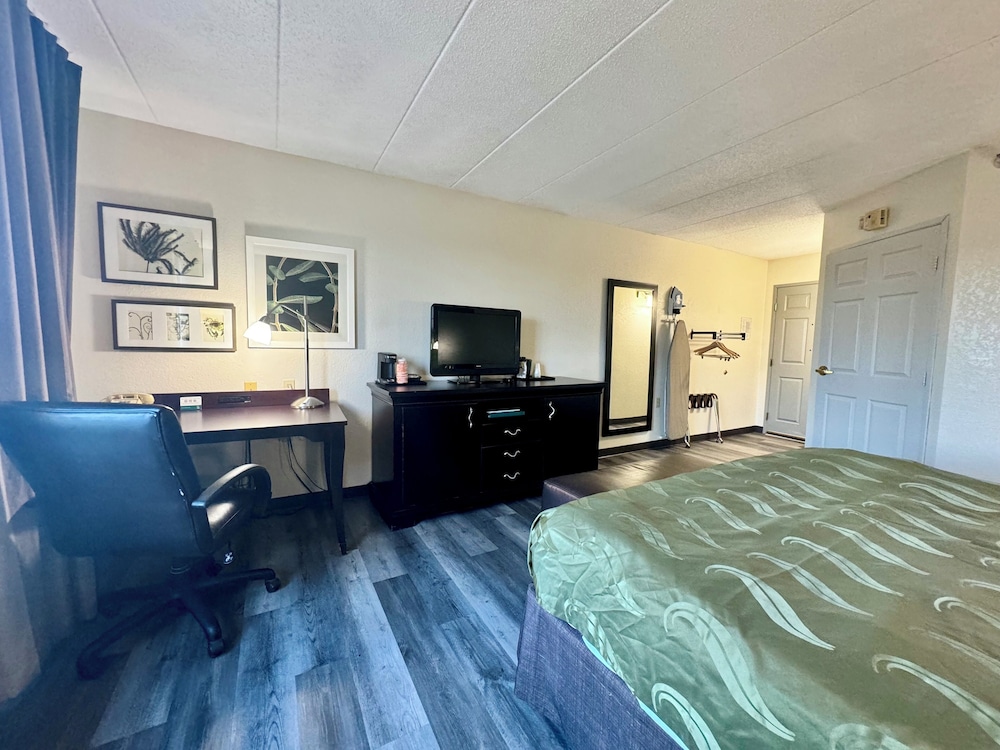 Quality Inn & Suites Alexandria MN 18/31