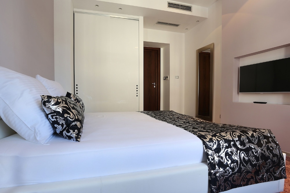 Starlight luxury rooms 18/50