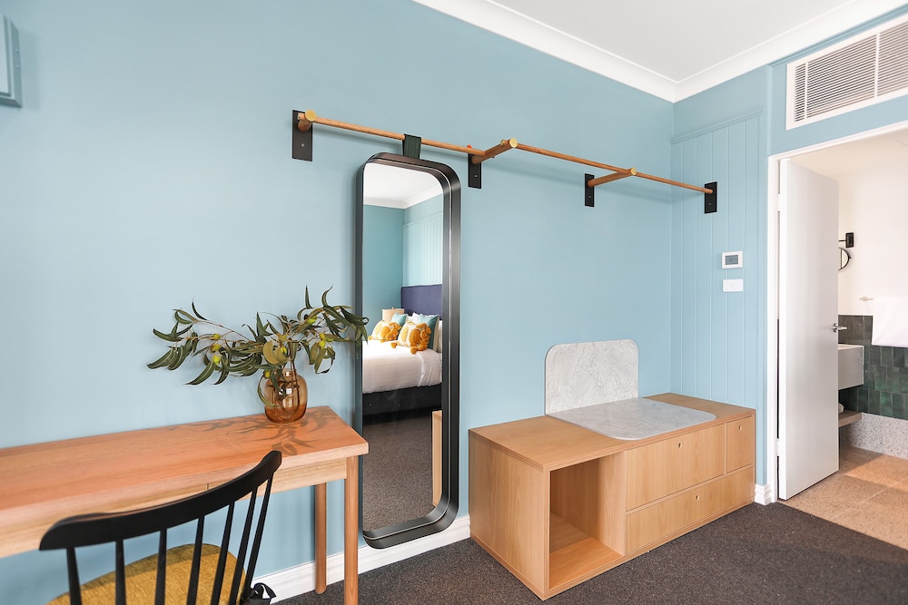 Coogee Bay Hotel Pub Style 30/50