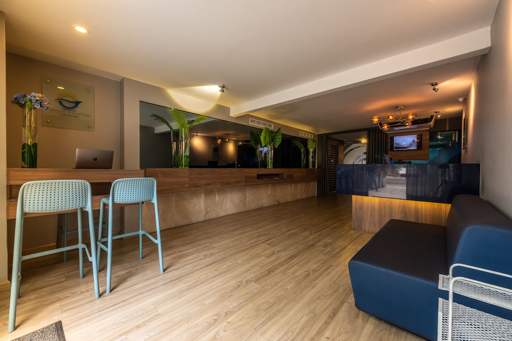 HOTEL BLUE CONCEPT 9/65