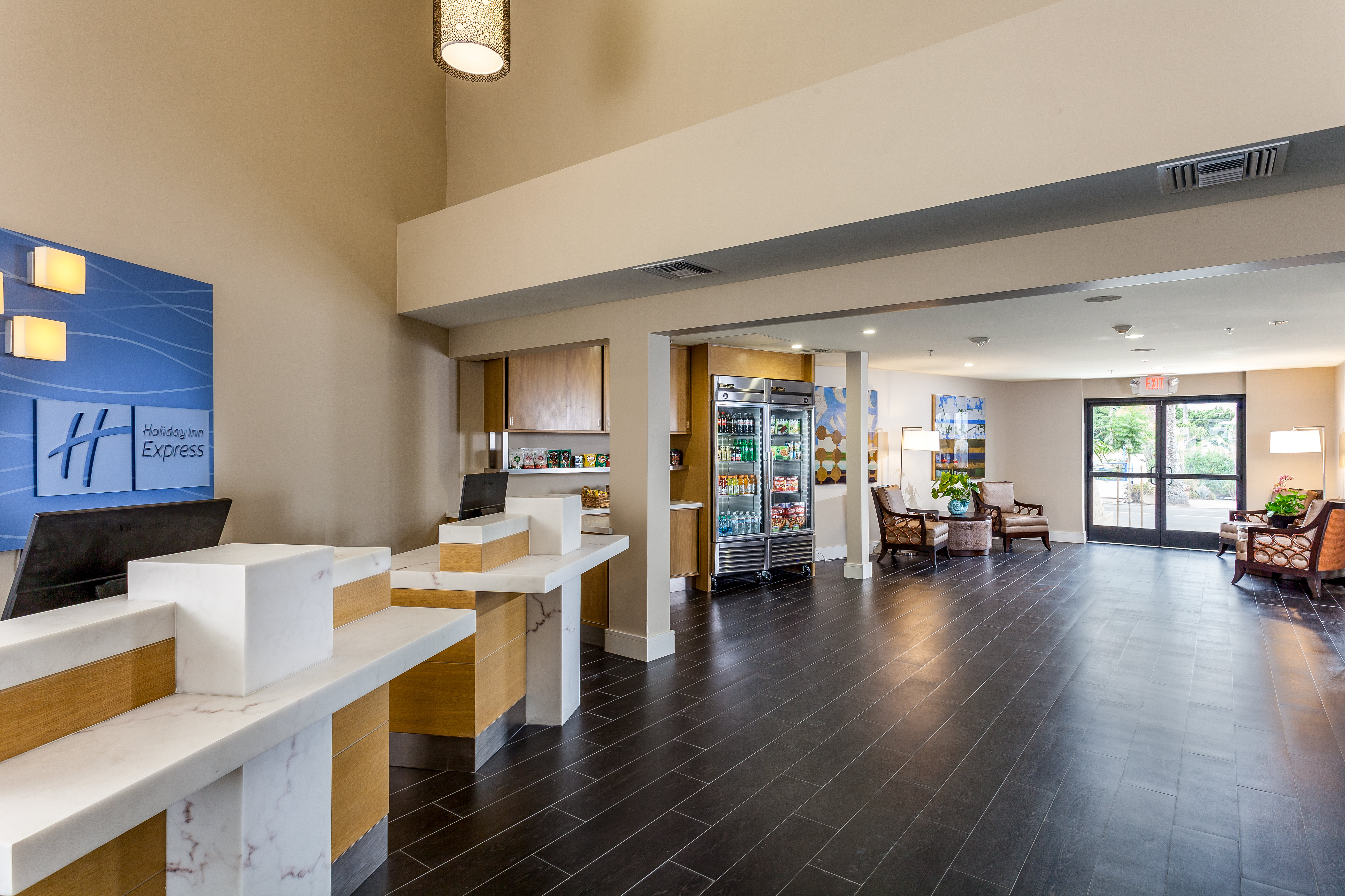 Holiday Inn Express and Suites La Jolla - Windansea Beach 16/24