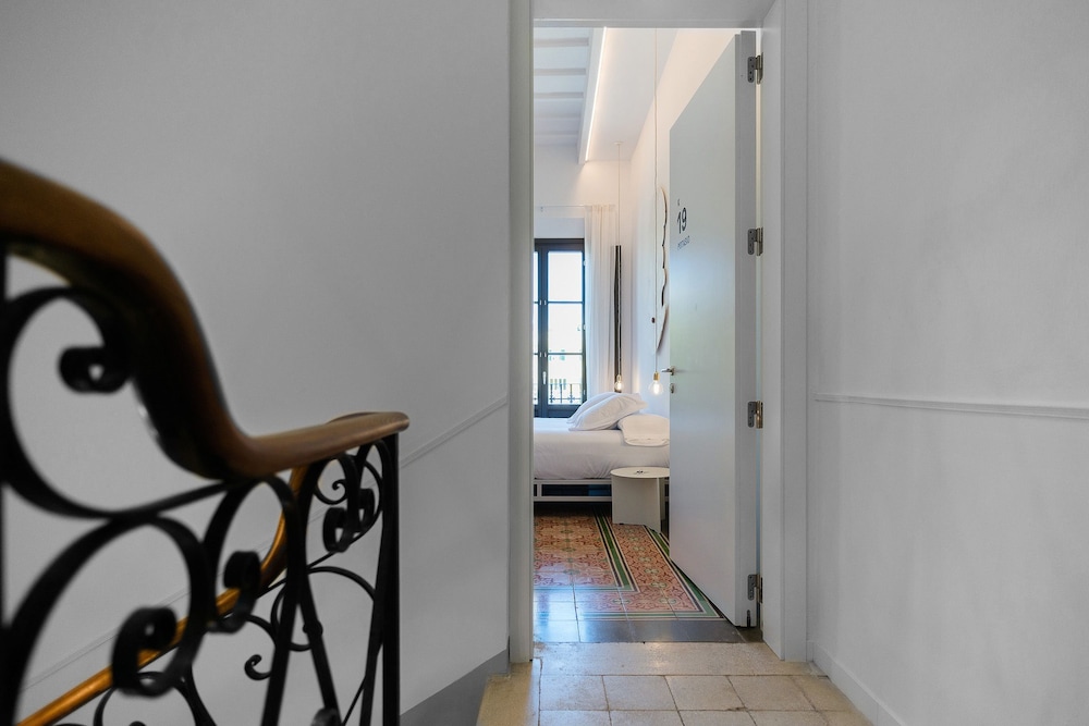 Sodium Hotel Boutique 8/50