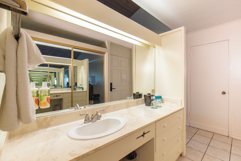 KAANAPALI OCEAN INN 49/50