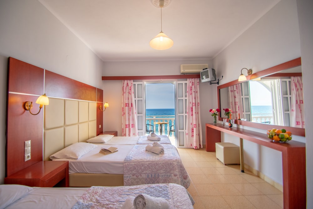 STANDARD, TRIPLE, SEA VIEW