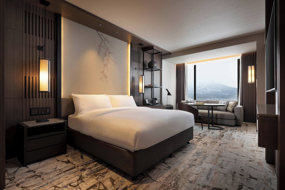 Higashiyama Niseko Village, a Ritz-Carlton Reserve 15/42
