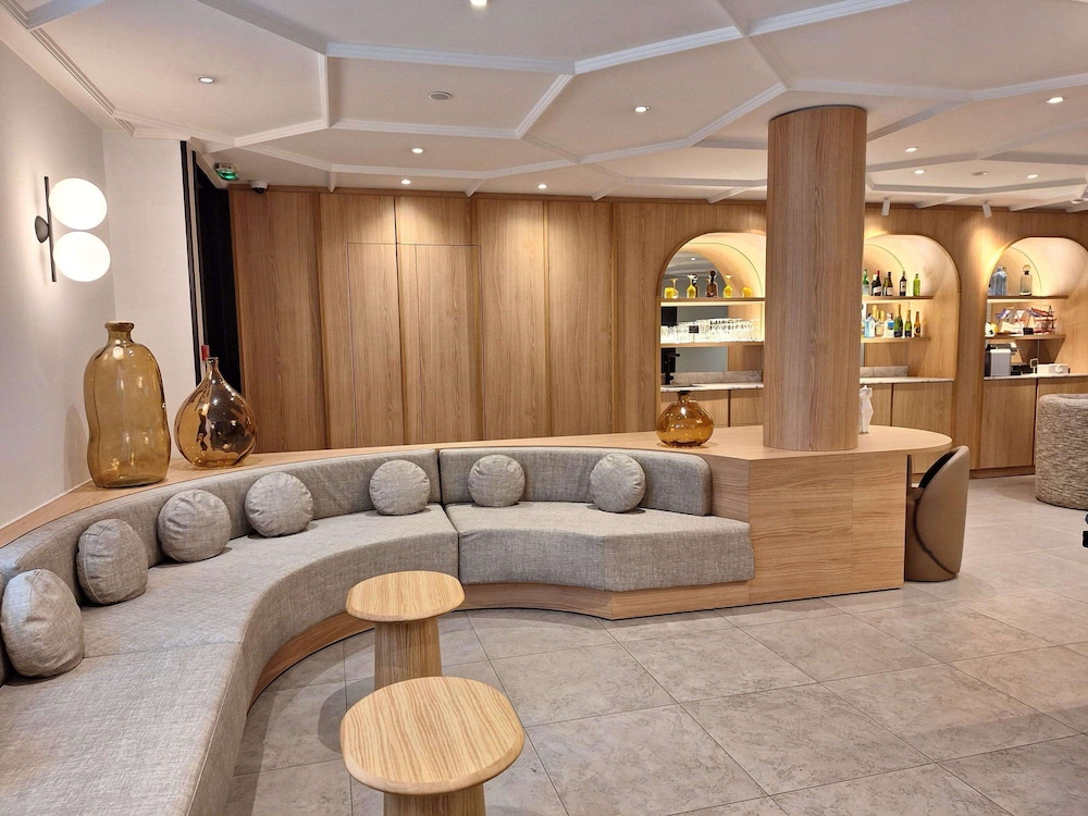 Mercure Paris Arc de Triomphe Wagram 32/46