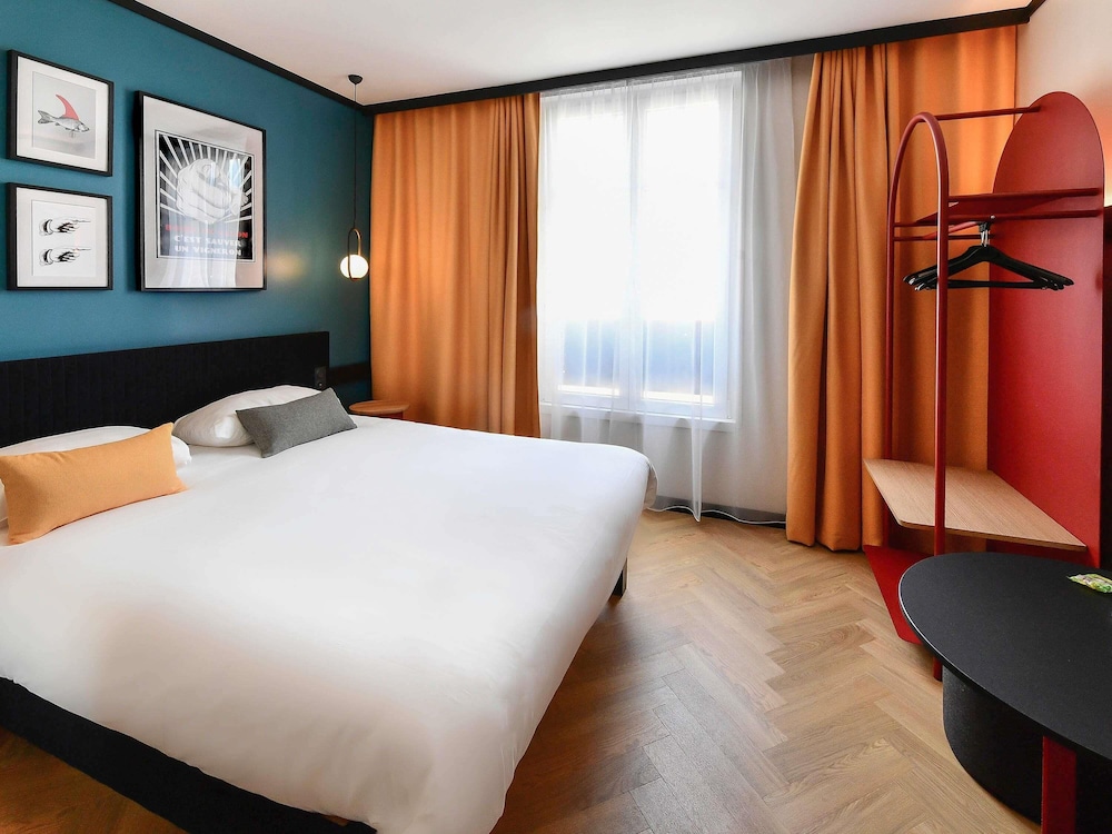 Ibis Styles Dijon Central 24/68