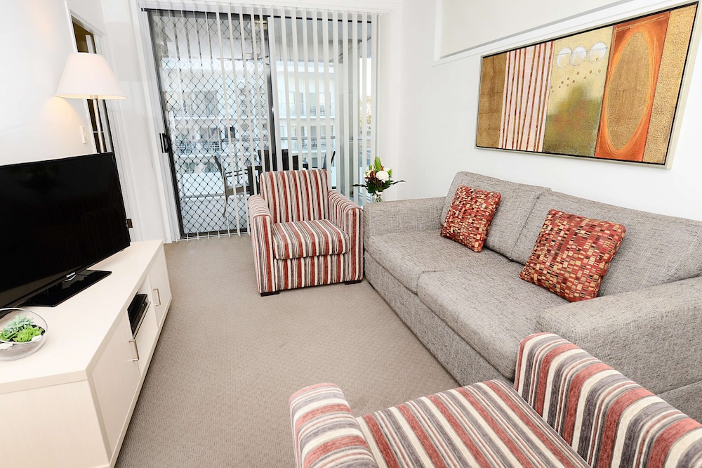 Oaks Moranbah Suites 42/54