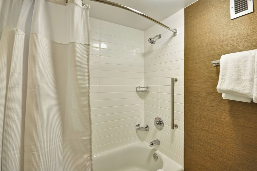 غرفة بسريرين كوين لذوي الإعاقة، Fairfield Inn & Suites by Marriott Atlanta Vinings/Galleria 5/6