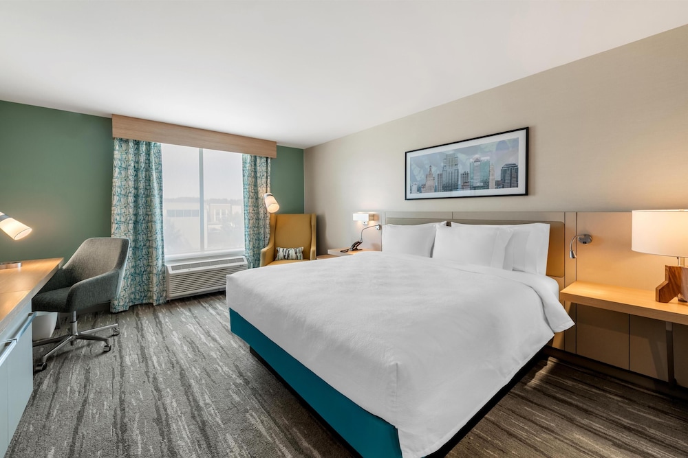 Hilton Garden Inn Kansas City Riverside 11/50