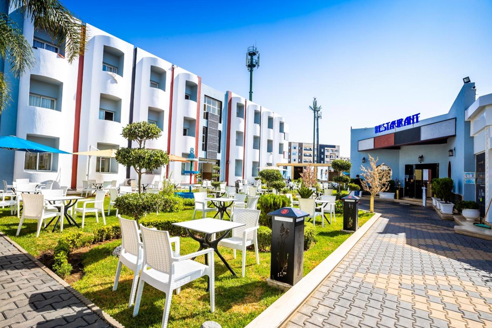 Hospitality Inn 46/52