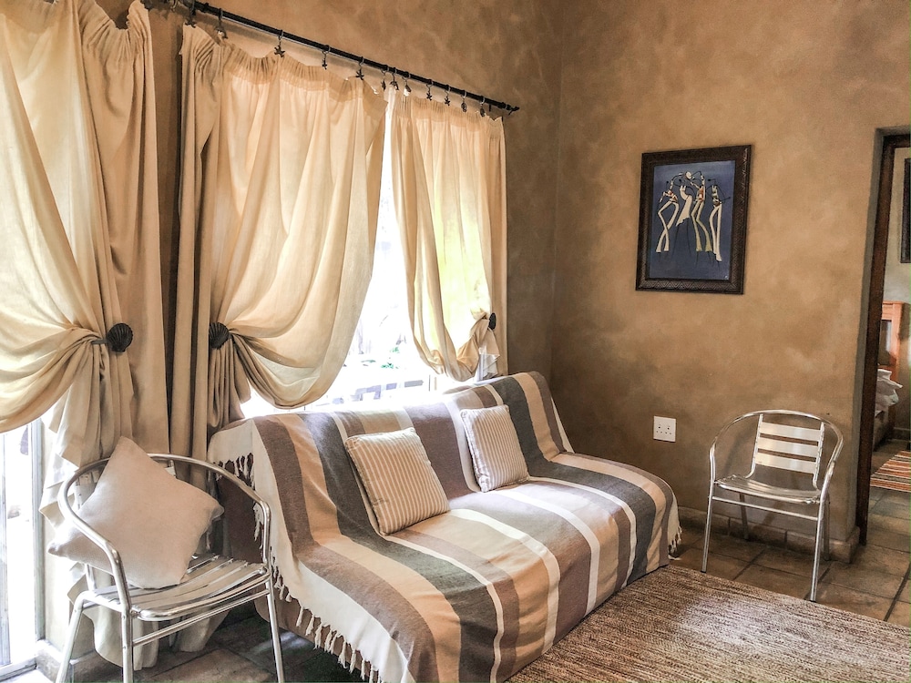 Ingwenya Lodge 12/50