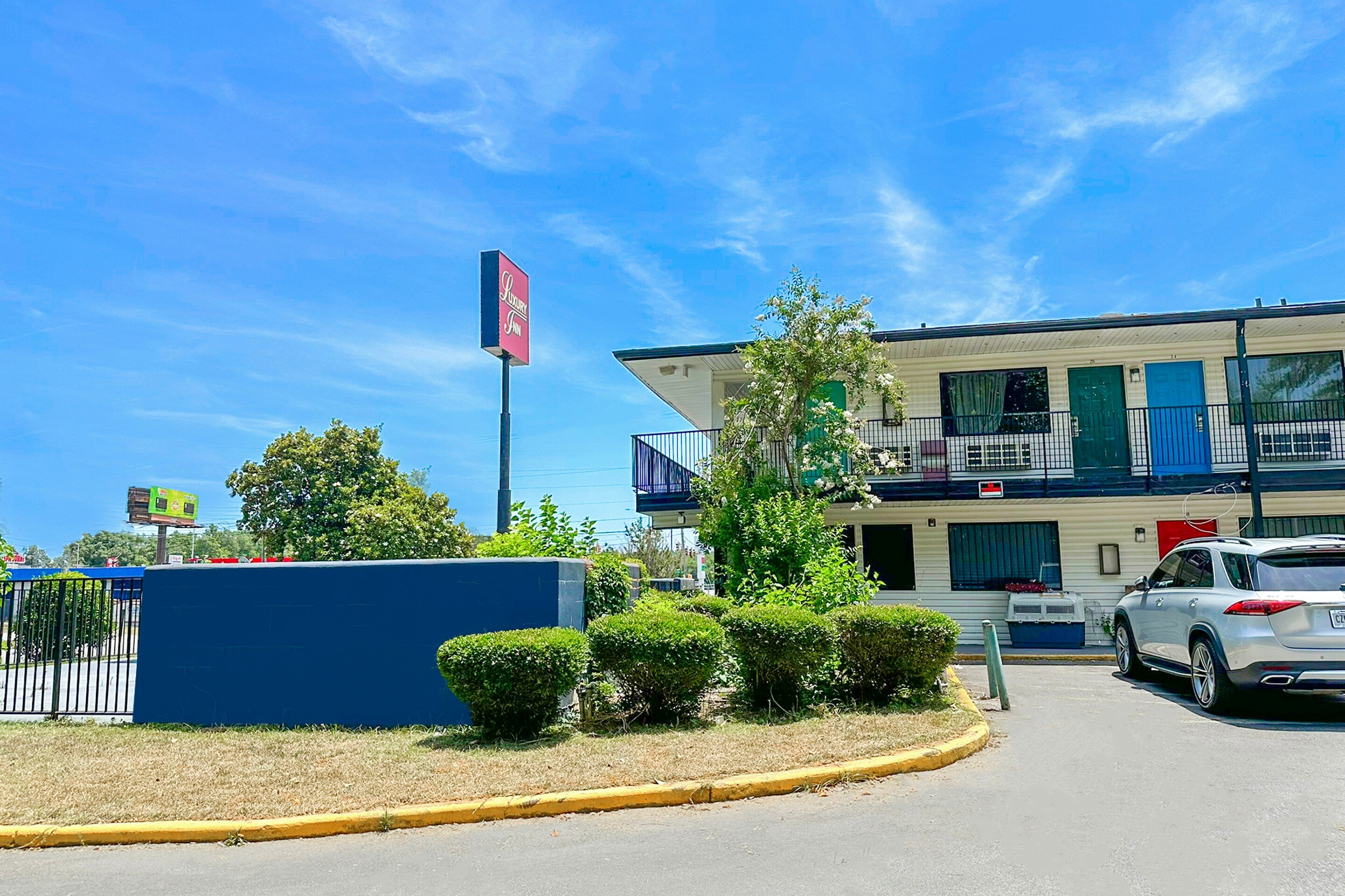 Luxury Inn By OYO Albany 32/33