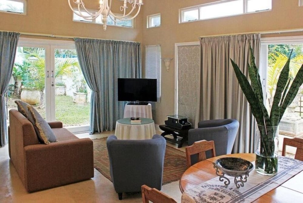 Fairway Guest House 25/50