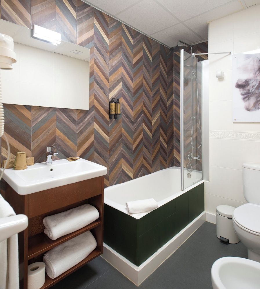 Hotel Marfil 56/56