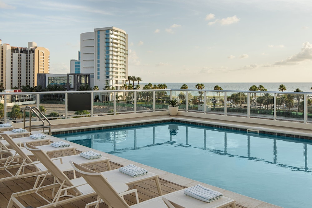 AC Hotel by Marriott Clearwater Beach 19/33