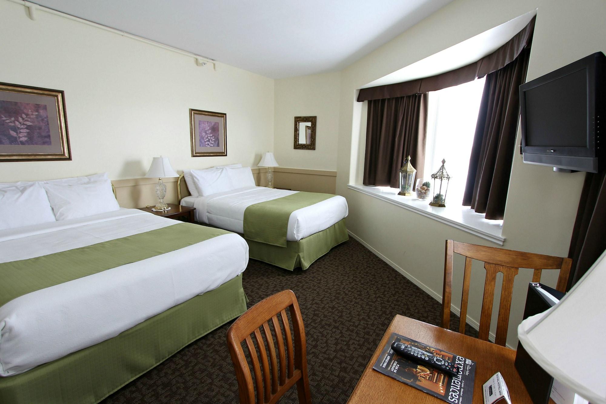 Royal Hotel 10/50