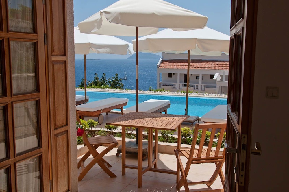 Lycia Hotel 50/65