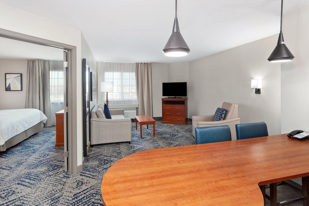 Candlewood Suites Louisville North 49/67