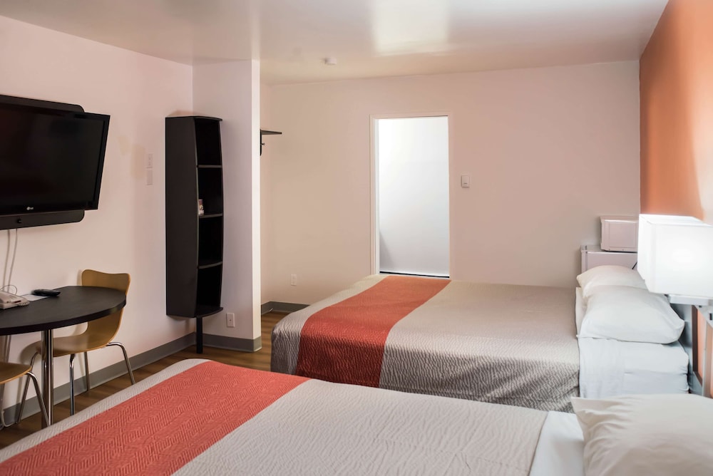 Motel6 Fort St John BC 6/31