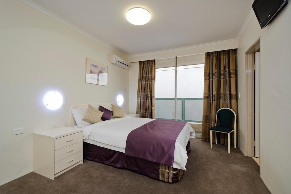 Carlton Lygon Lodge 43/75
