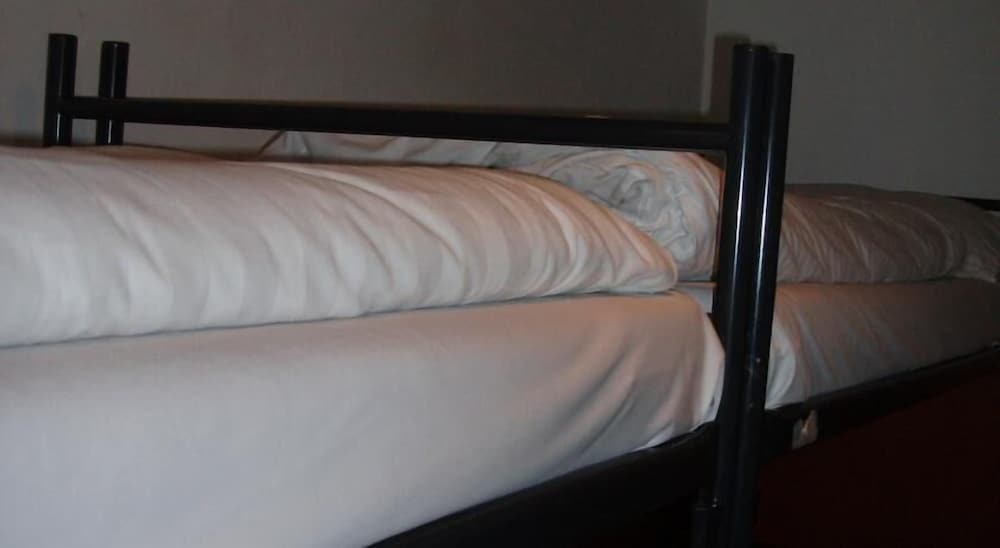 Continental Hotel 26/50