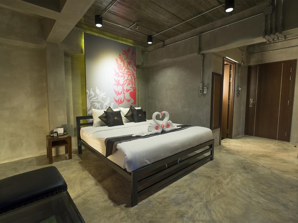 Thapae Loft 48/66