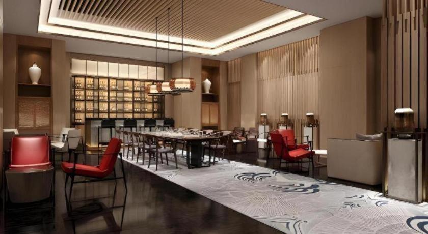 Metropolo Jinjiang Hotel ((Shangri-La Songzanlin Temple) 46/60