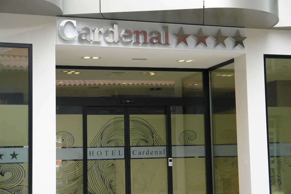 HOTEL CARDENAL 1/30