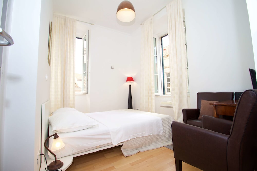 MirÓ Studio Apartments 17/50