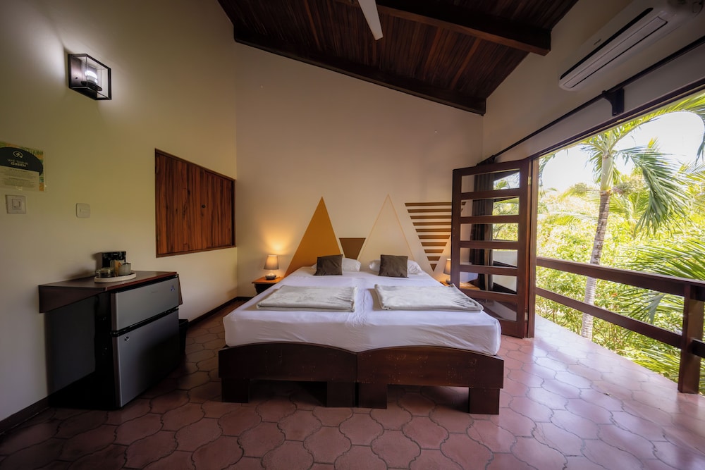 ROOM, DOUBLE BED, GARDEN VIEW