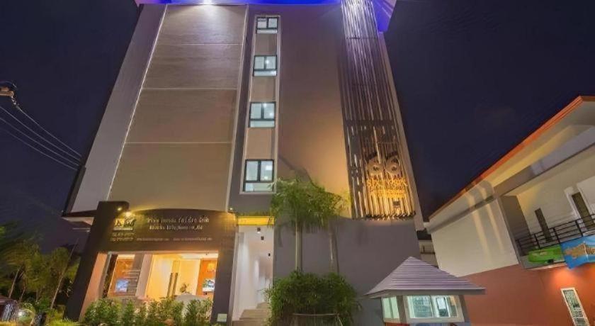Sixty Six Place Hotel 1/42