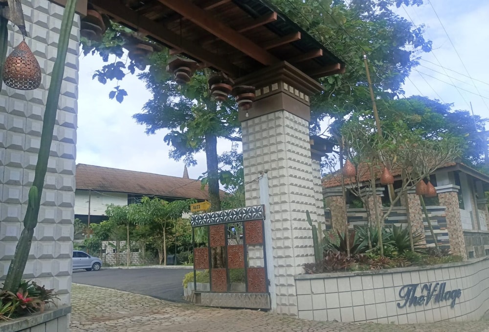 The Village Resort Bogor Powered by Archipelago 41/55
