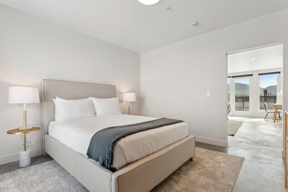 Placemakr Salt Lake City Downtown, Apartments by Hilton 11/50