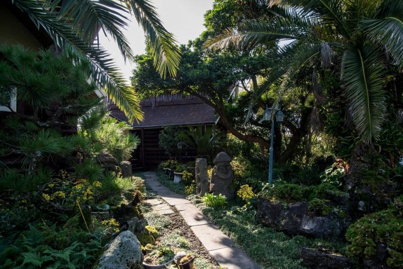 Seogwipo Log House Pension 15/16