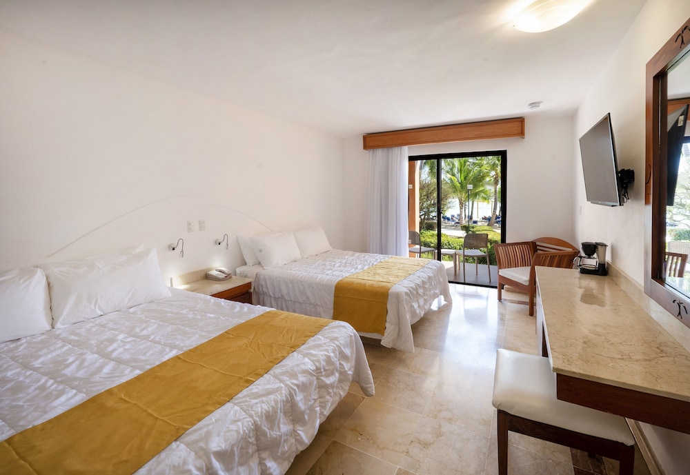 Garden, Superior, 2 Queen Beds