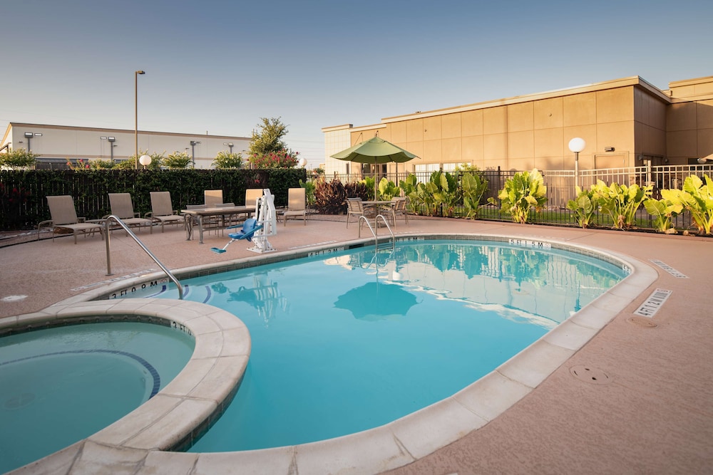 Best Western Premier Bryan College Station 1/41