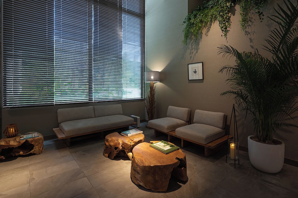 Glamday Style Hotel and Resort Okinawa Yomitan 35/50