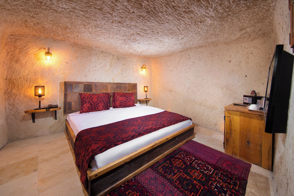 Cave, Deluxe, Suite, Queen Bed