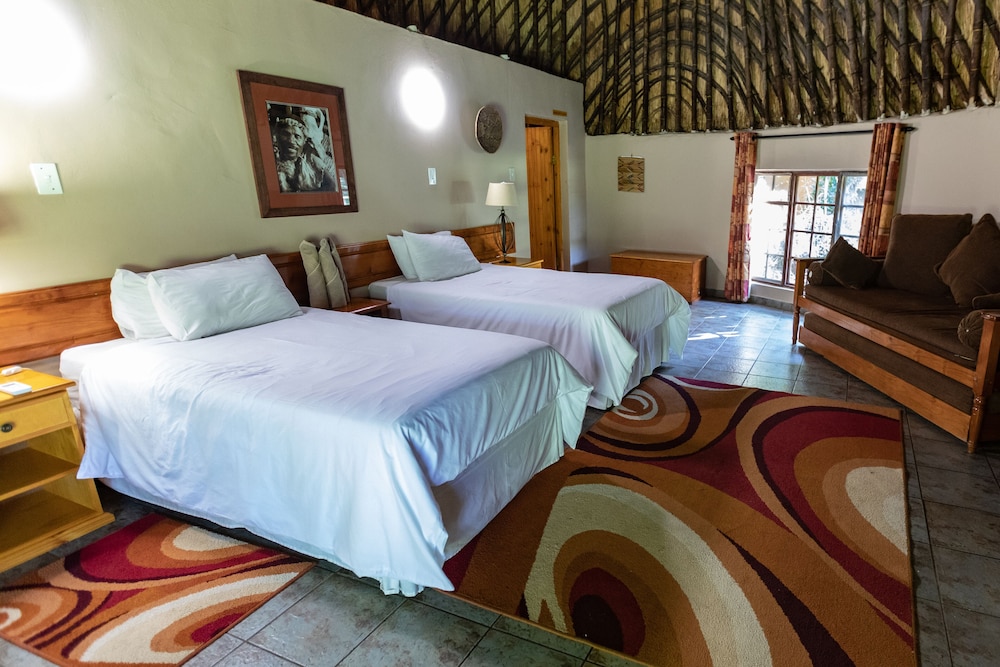 Gooderson Dumazulu Lodge and Traditional Village 8/50