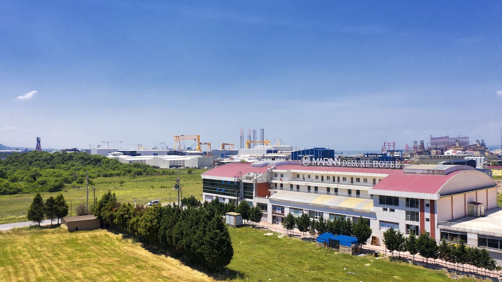 Marinn Deluxe Hotel 23/27