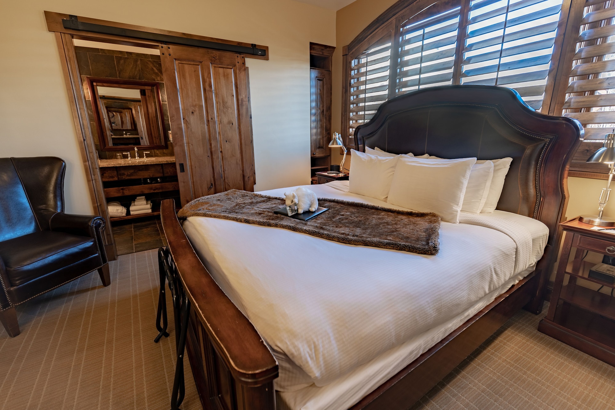 1 Bedroom, Hospitality, Suite, King Bed
