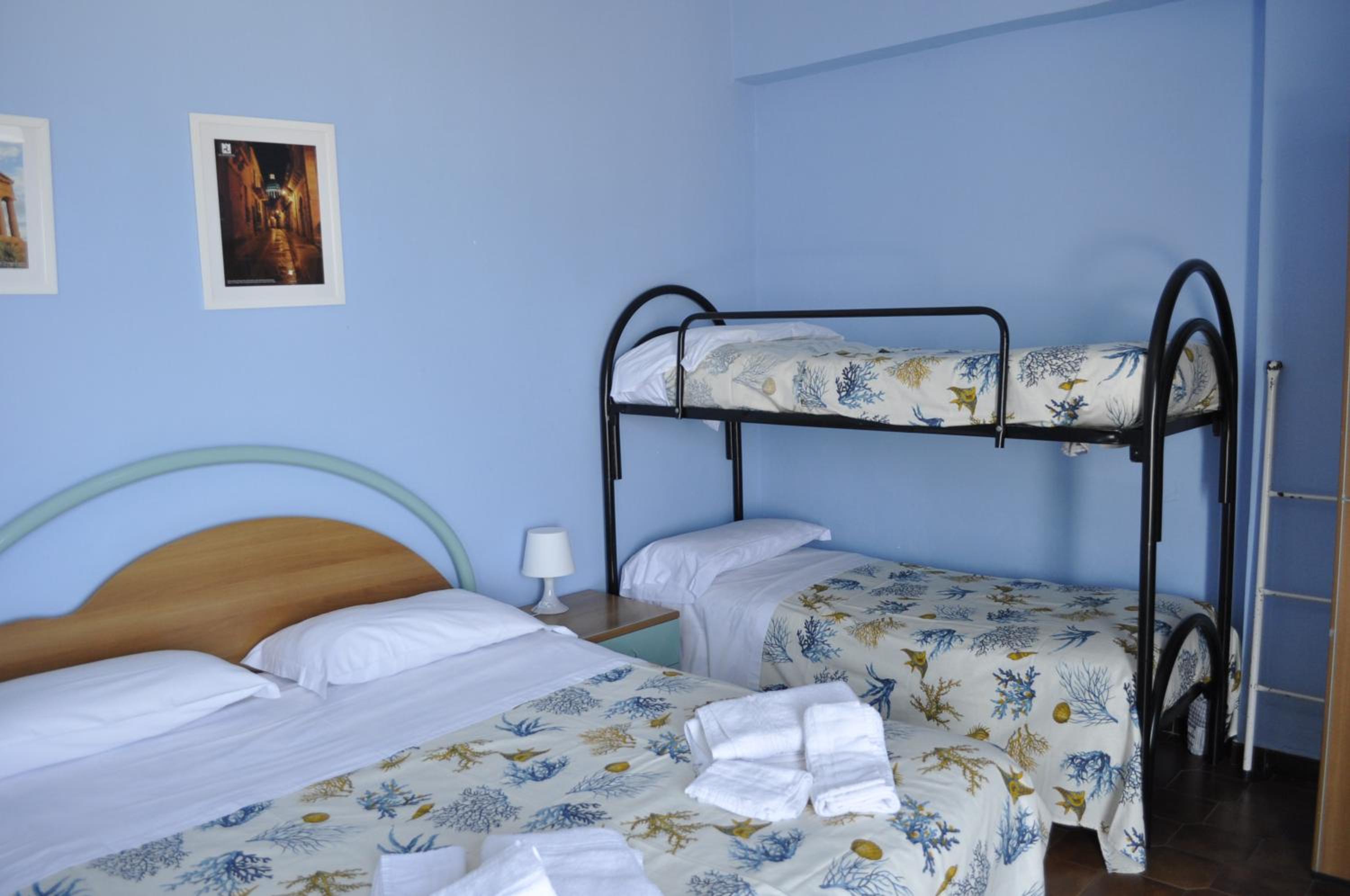 Room, Triple, Sea View, Hotel La Scogliera 6/10